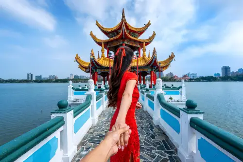 Explore Vibrant Hong Kong